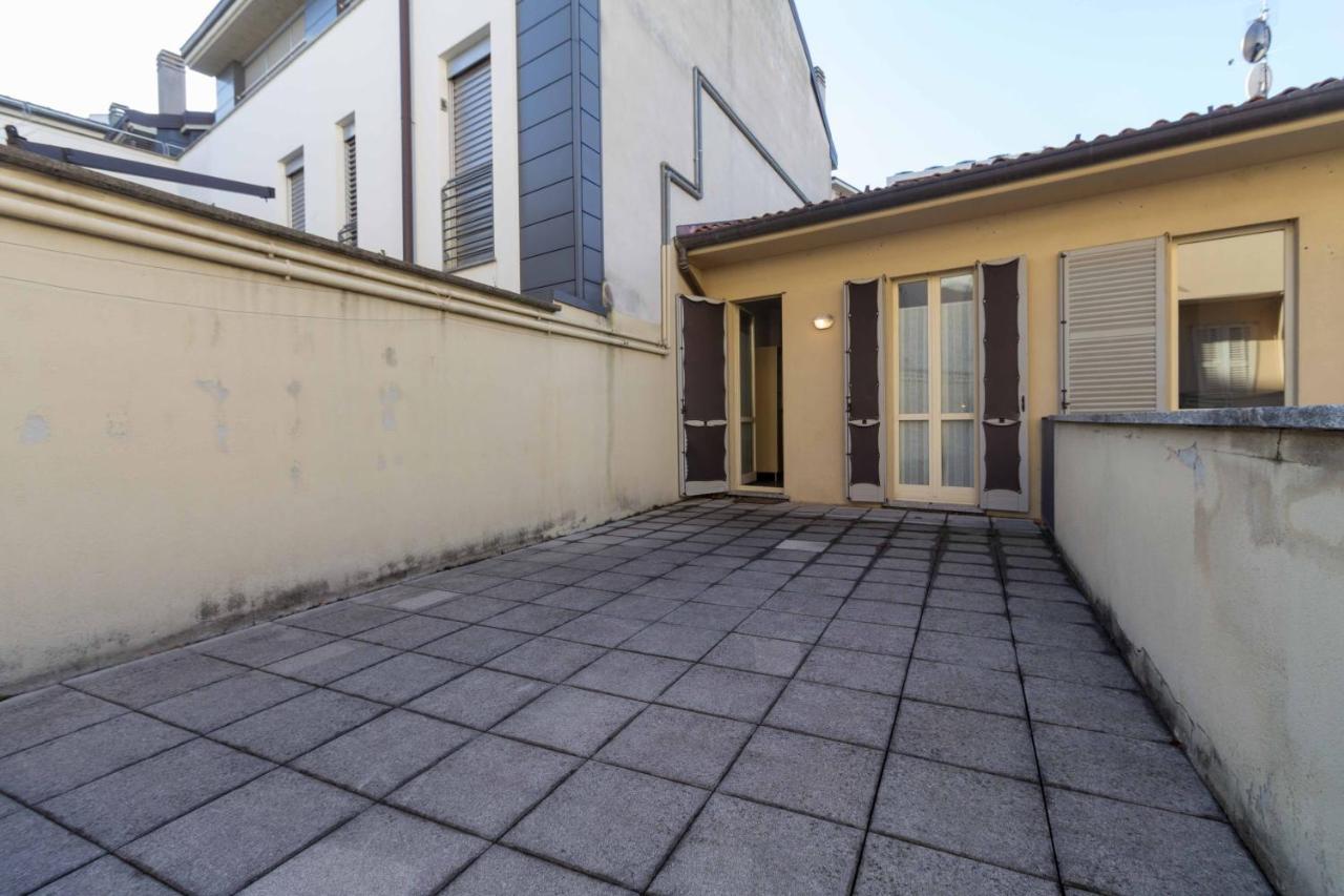 Galleria Roma Apartment - Affitti Brevi Italia Леко Екстериор снимка