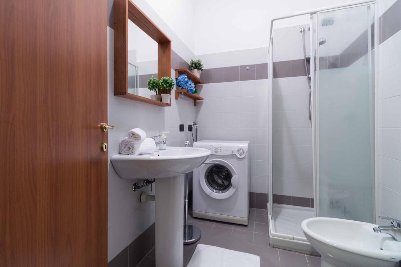 Galleria Roma Apartment - Affitti Brevi Italia Леко Екстериор снимка