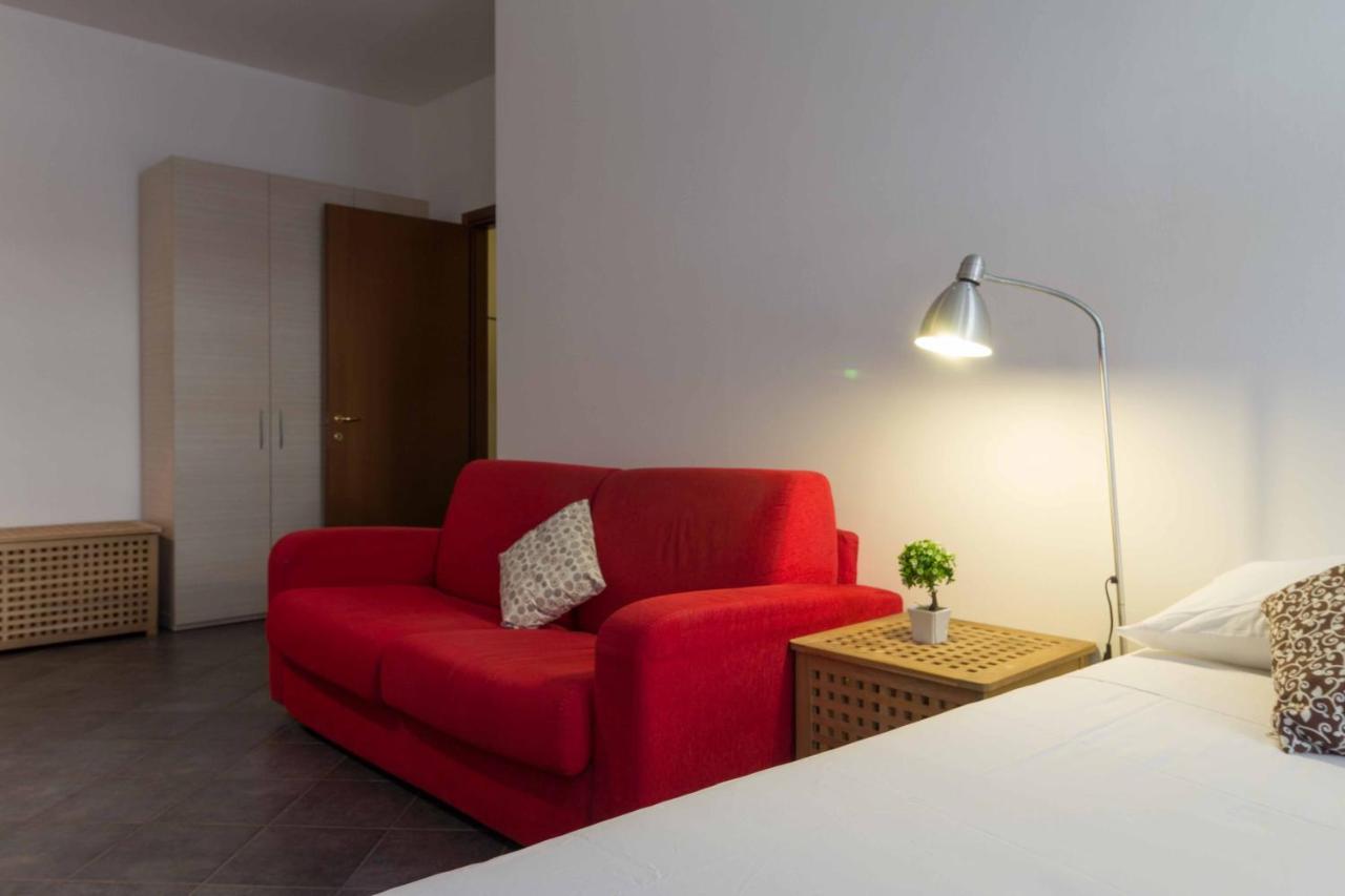 Galleria Roma Apartment - Affitti Brevi Italia Леко Екстериор снимка