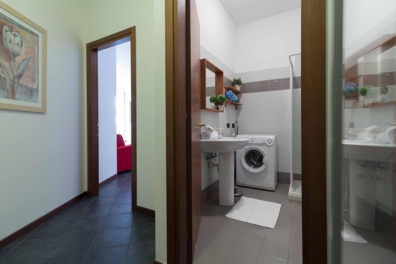 Galleria Roma Apartment - Affitti Brevi Italia Леко Екстериор снимка