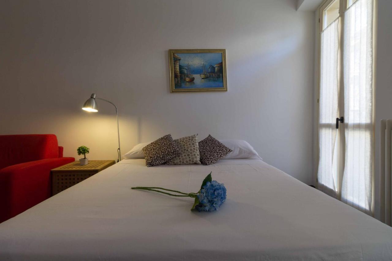 Galleria Roma Apartment - Affitti Brevi Italia Леко Екстериор снимка