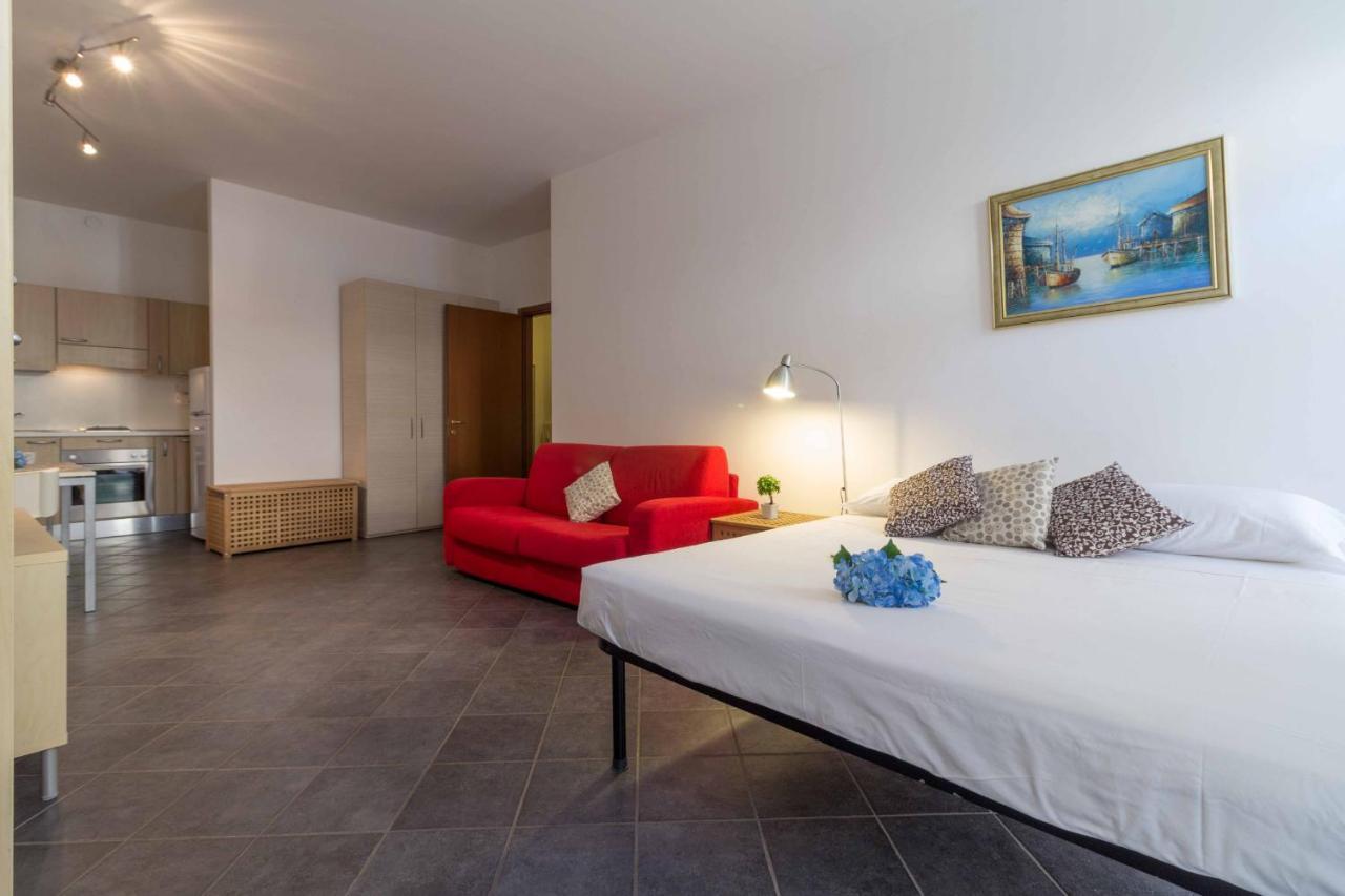 Galleria Roma Apartment - Affitti Brevi Italia Леко Екстериор снимка