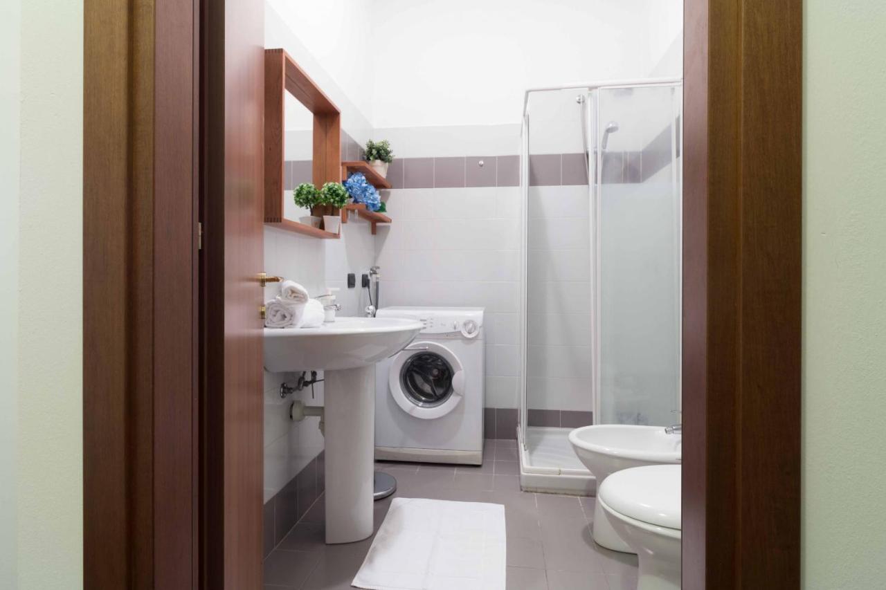 Galleria Roma Apartment - Affitti Brevi Italia Леко Екстериор снимка