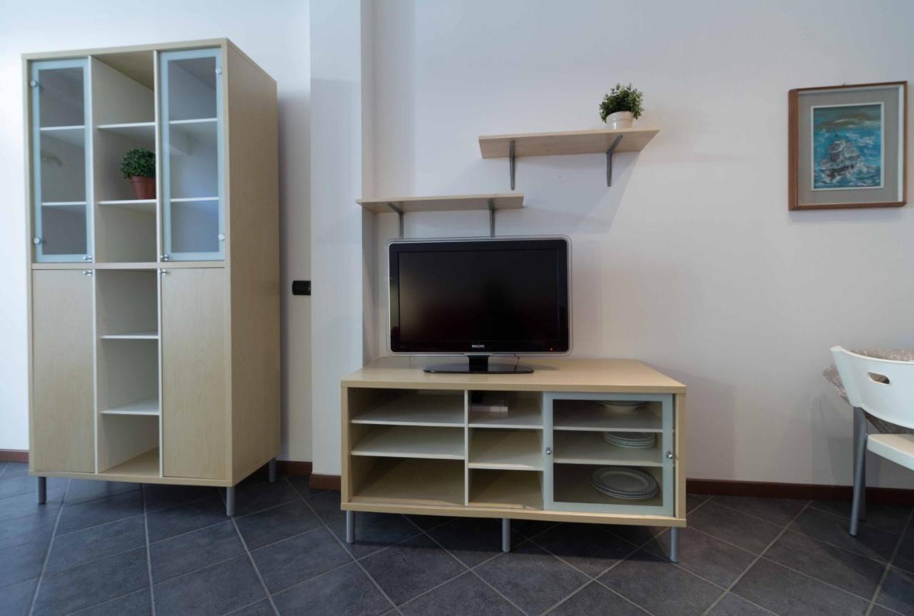 Galleria Roma Apartment - Affitti Brevi Italia Леко Екстериор снимка