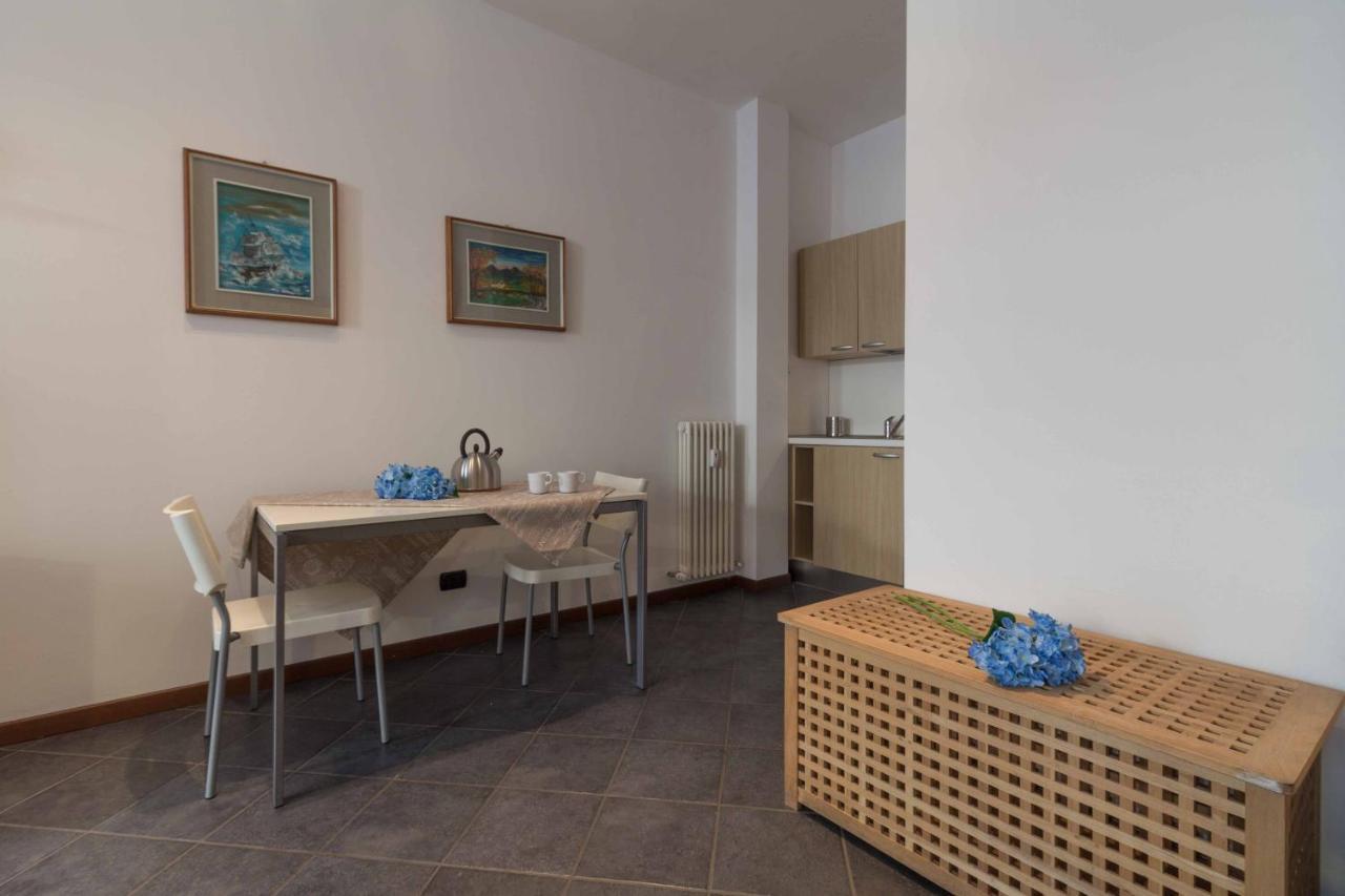 Galleria Roma Apartment - Affitti Brevi Italia Леко Екстериор снимка